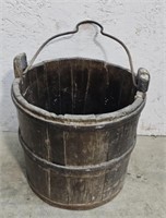 Wood well bucket