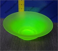 9" Vintage Uranium Glass Bowl