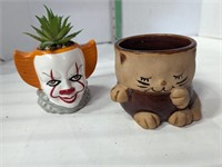 Cat planter and it planter with fake plant