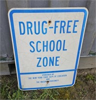 Drug free school zone sign 18"25"
