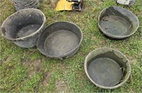 4 rubber horse buckets