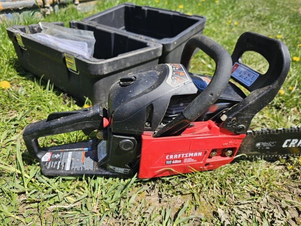 Craftsman chainsaw with case