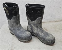 Size 14 MUDS boots