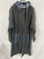 WOMENS SWEATER COAT FITS M TO XL
