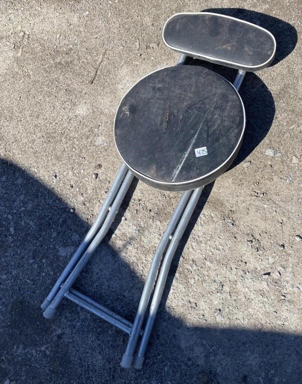 STOOL - SCRATCHES