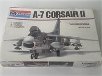 Monogram A-7 Corsair II : 1/48 Scale Model -