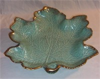 Retro pottery leaf centerpiece.