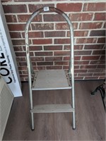 Metal 2 step ladder