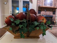 Wood basket w apples