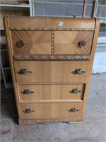 Vintage 4 drawer chest needs care 32x47x17