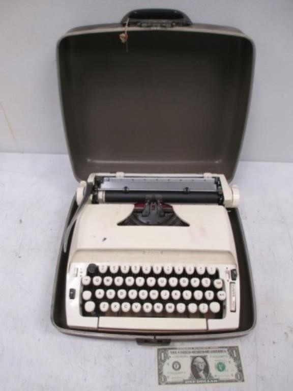 Vintage Sears Citation Manual Typewriter w/