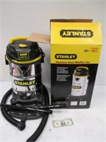 Stanley 5 Gallon Stainless Steel Wet Dry Vac w/