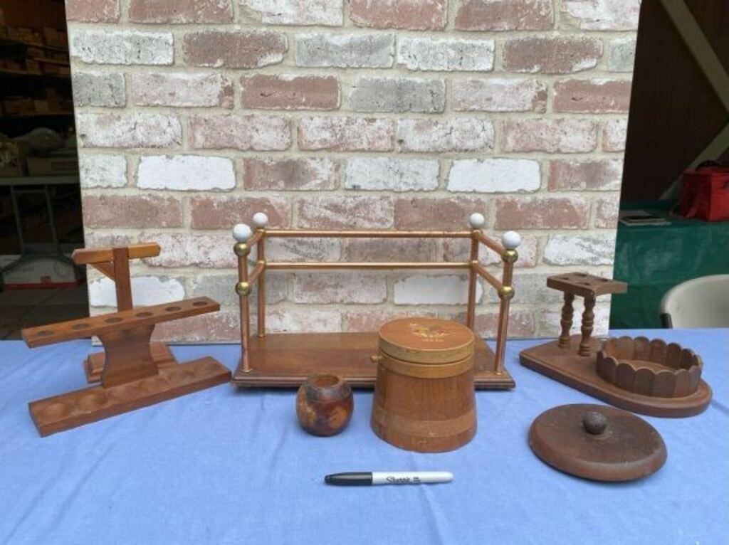 BOX LOT: WOOD ITEMS - PIPE HOLDERS, CONTAINERS,