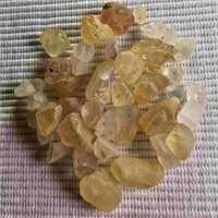 272.80 Ct ROugh Yellow Sapphire Gemstones Lot