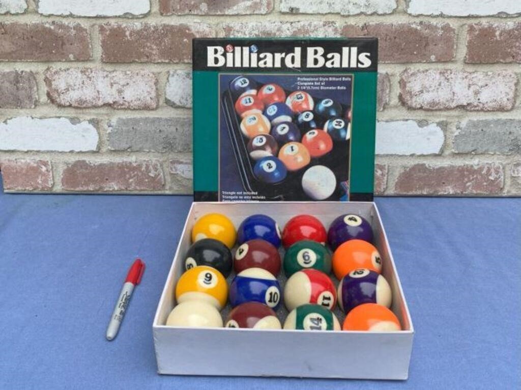 BILLIARD BALLS