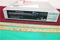 Toshiba VHS Machine / Works / Remote Incl