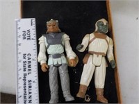 2 Star Wars action figures