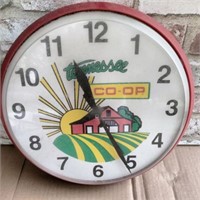 VINTAGE TENNESSEE CO-OP CLOCK BATTERY OPERATED