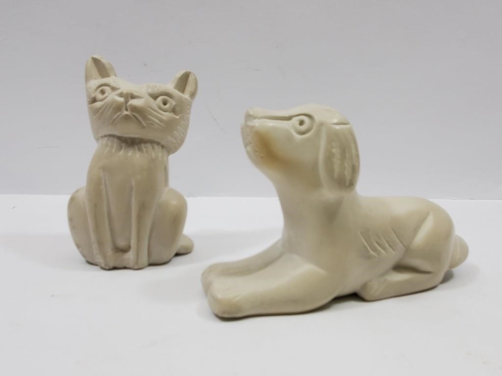 Hand Carved Agate Dog & Cat