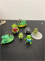 Frogs figures