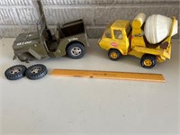 Tonka truck toy lot. Army jeep