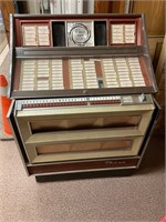 Vintage large jukebox with 45s