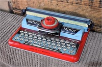 Mettoy Elegant Typewriter