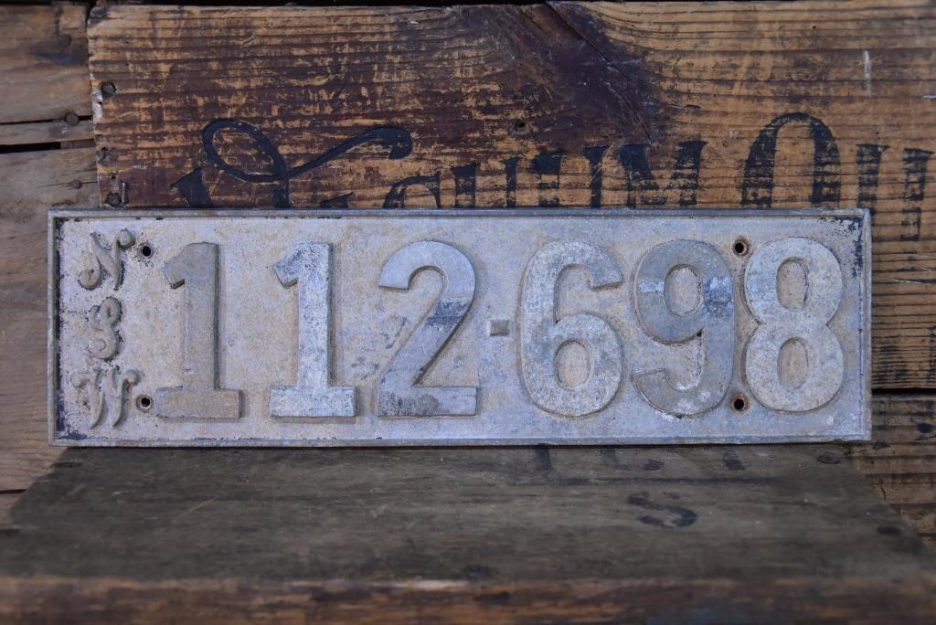 112 698 NSW Aluminium number plate