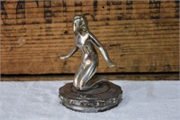 Kneeling Lady Radiator Cap