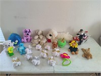 Table Lot of Plush Animals