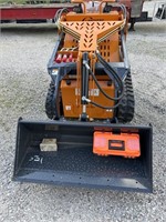 LANDHERO MINI SKID STEER LOADER