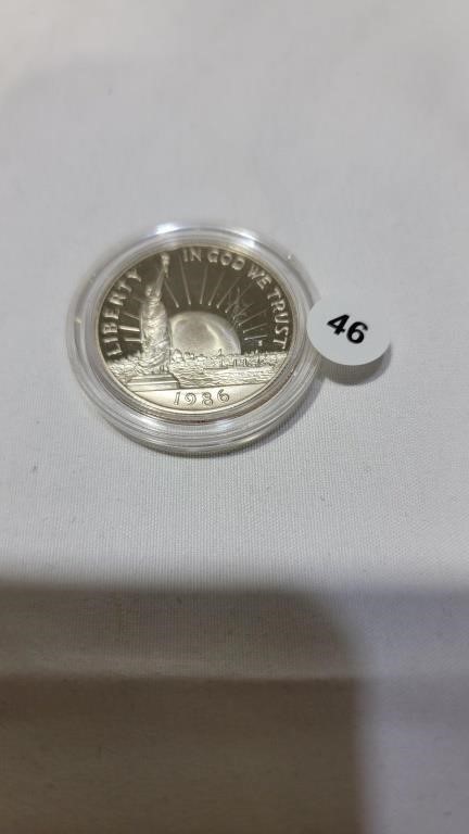 1986 silver U.S HALF DOLLAR