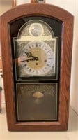 Vintage Linden Westminster Chime Mantle Clock
