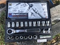 Gear Ratchet Socket Set (3/8" Drive)