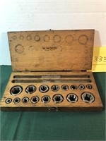 Vintage Mac Allied Tools Corp tap & die set