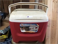 Igloo Ice Chest Cooler (37 Can Capacity)