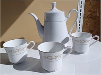Crown Ming Fine China Exclusively Made for Interna