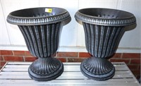 2 unused plastic planter urns
