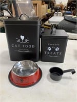 Cat food 7x9 and treat 5x7 containers and food
