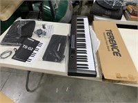 Electric piano and stand