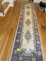 ORIENTAL STYLE HALL RUNNER APPROX 31 IN X 42 IN