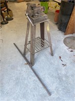 Craftsman Large Vise and Pipe Clamp