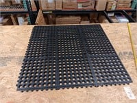 Black rubber floor mat 36x36