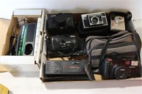 LOT OF VINTAGE CAMERAS & HITACHI BATTERY CHARGER