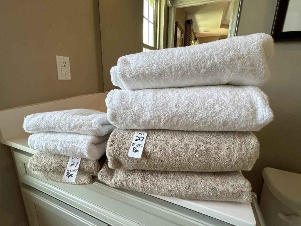 8PC ASSORTED TOWELS