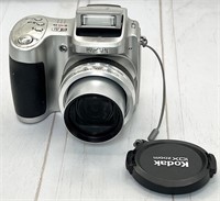 Kodak EasyShare Z710 camera, 7MP, powers up