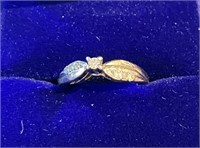 Ladies 10k gold diamond ring.