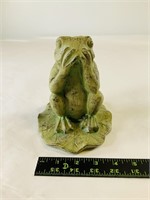 Speak No Evil frog statue