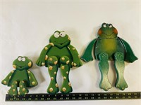 3pcs wooden painted frog statues