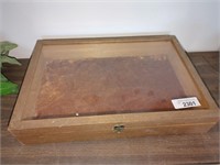Wooden Display Case - approx 19" x 13" x 3.75"